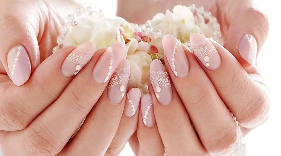 همه چیز درباره کاشت ناخن برای عروس